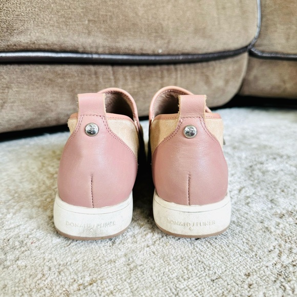 Donald J Pliner Mylasp Slip-on pink tan floral print zip side sneaker woman’s 7 - Picture 5 of 9